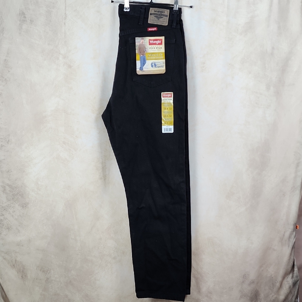 Wrangler Men's Black Relaxed Jeans/ Size 36x32/ Relaxed seat & Thigh